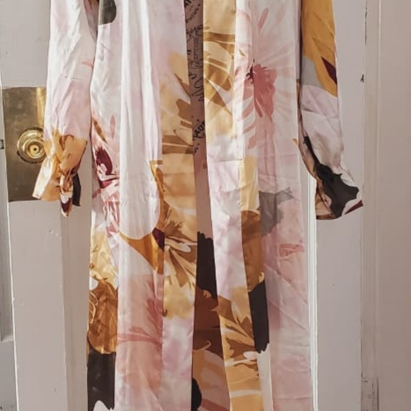 Vintage open Gown. 🌴 - Picture 5 of 6